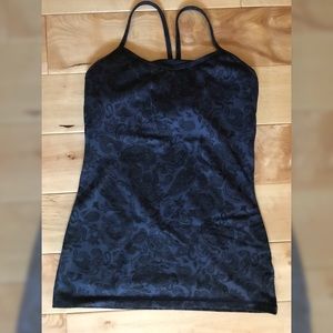 Lululemon workout tank with built in bra, size XS